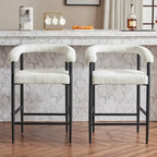 Set di 2 Moderni Sgabelli da Bar in Bouclé, Altezza Bancone con Struttura in Metallo e Braccioli per Isola Cucina, Sala da Pranzo